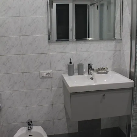 Apartment Comfort And Strategy In Rome